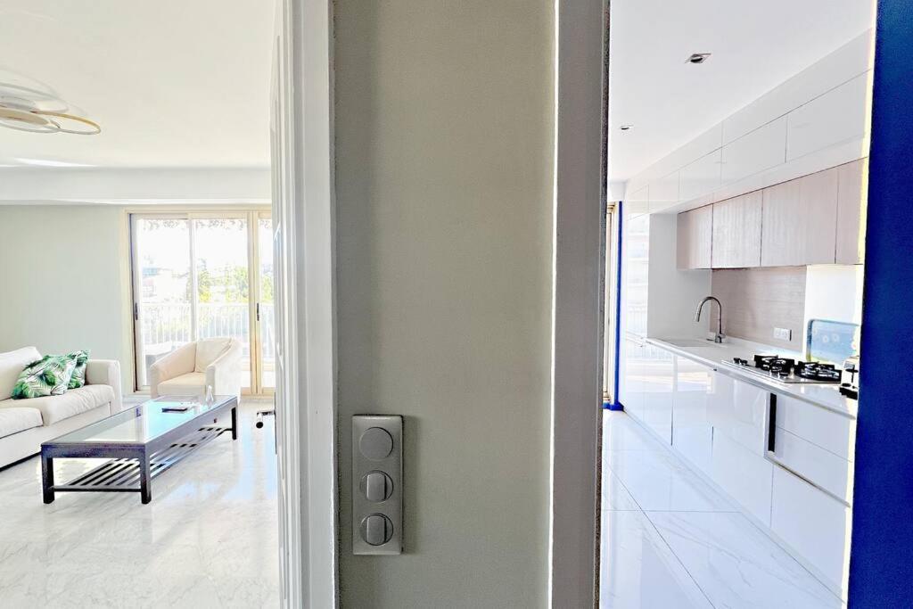 Apartamento La Baia Dei Ange Niza Exterior foto