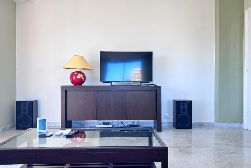 Apartamento La Baia Dei Ange Niza Exterior foto
