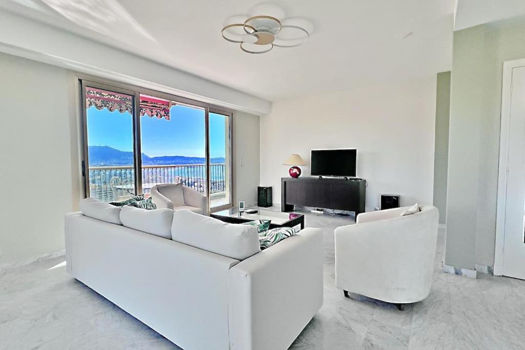Apartamento La Baia Dei Ange Niza Exterior foto