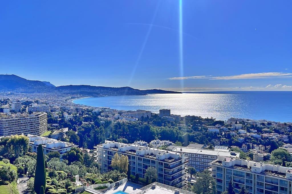 Apartamento La Baia Dei Ange Niza Exterior foto